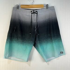 Billabong Recycler Fluid Airlite Board Shorts Medium Surf Beach Water-Sports